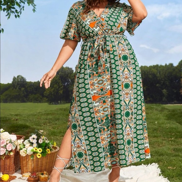 Boho Plus Size Tribal Floral Print Side Slit Belted Maxi Dress Green - Picture 8 of 8